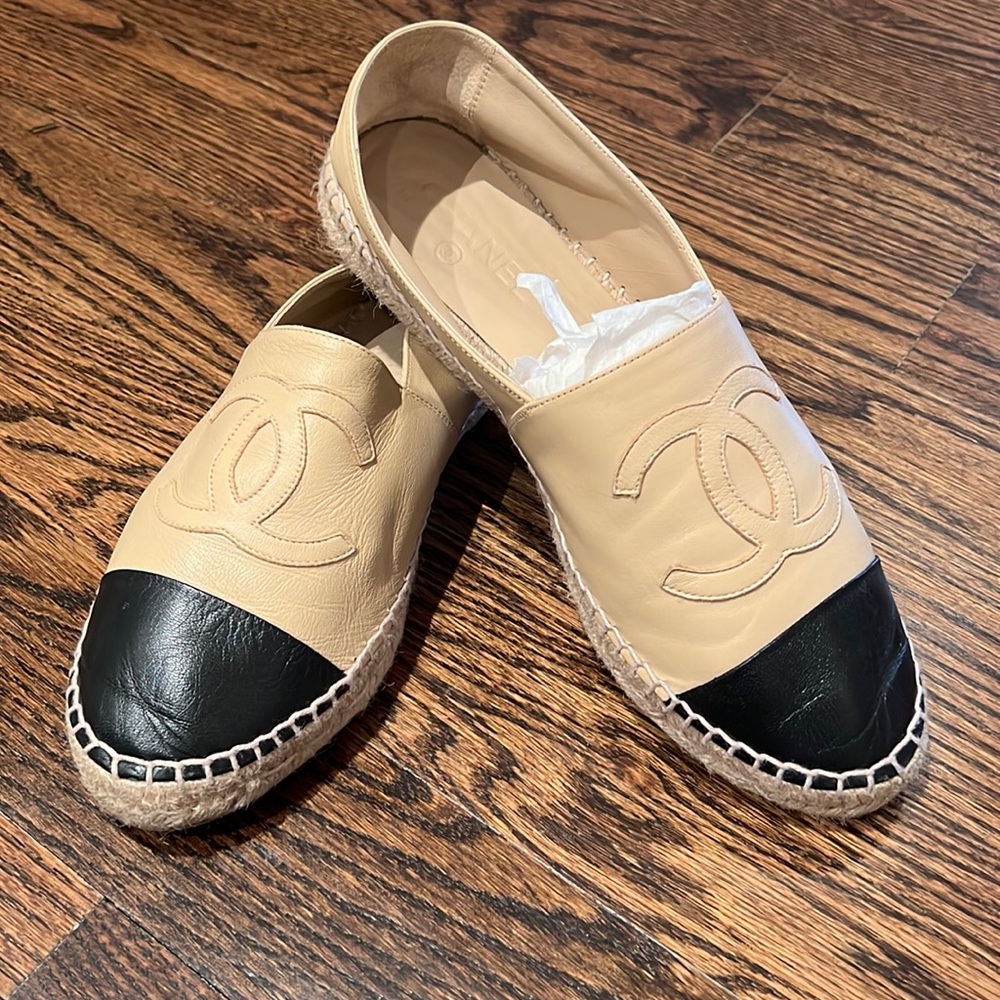 CHANEL Lambskin CC Espadrilles 42 Beige Black